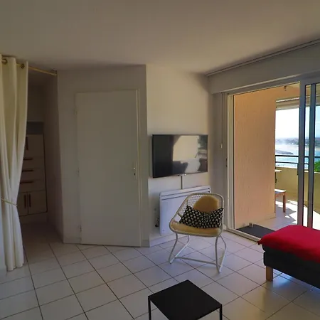 Apartment Superbe T2 Climatise + Terrasse - Vue - Fr-1-472a-309 *