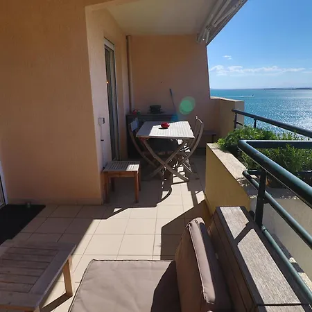 Apartment Superbe T2 Climatise + Terrasse - Vue - Fr-1-472a-309 *